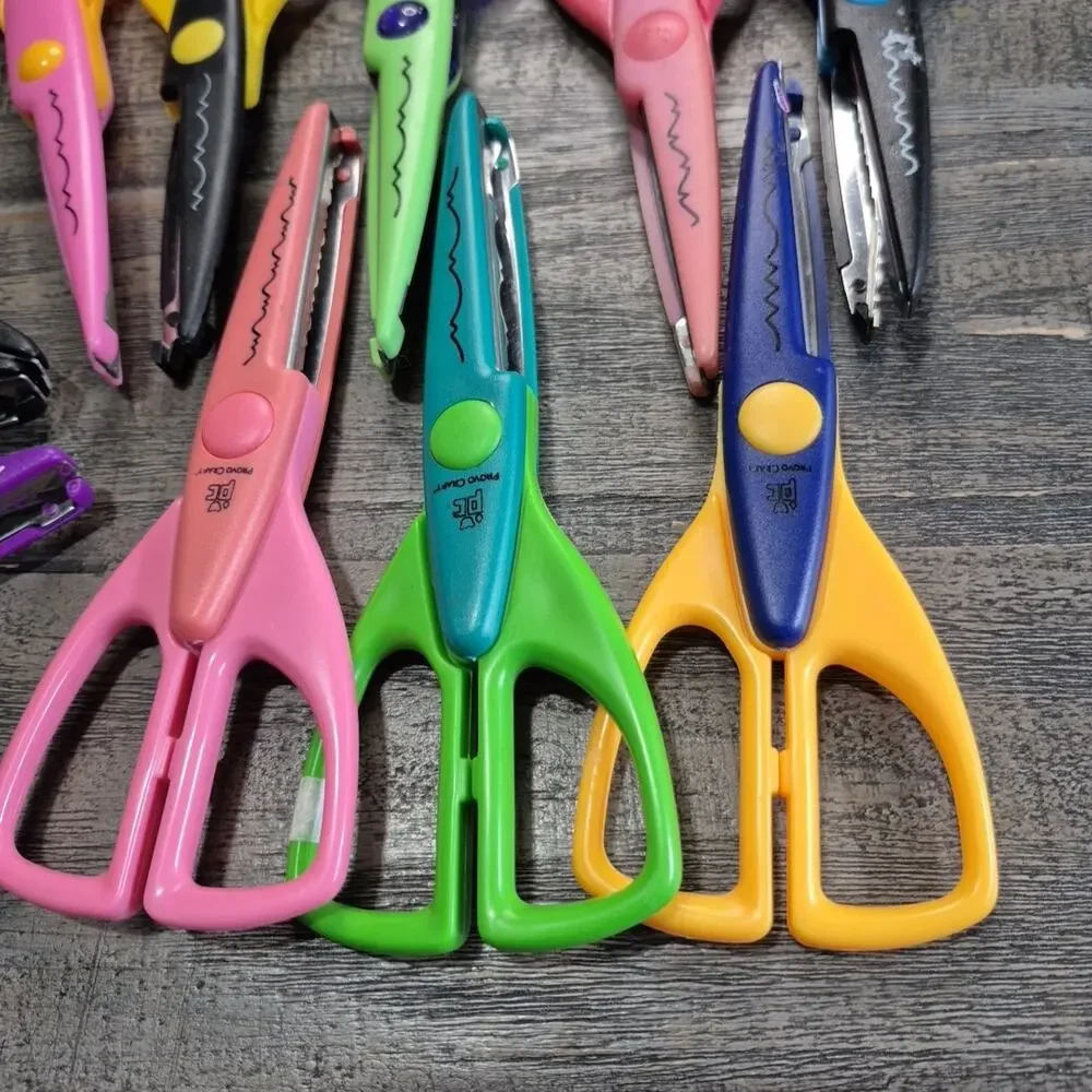 Crafting Scissors Paper Crafting Scrapbooking Shapers Decorative Lot of 11
